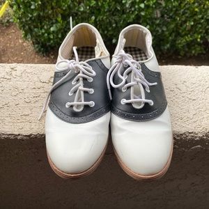 black, and white, Oxford, saddle shoe costume 50s rockabilly